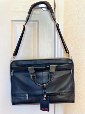 Tumi Black Leather Laptop Briefcase with Shoulder Strap